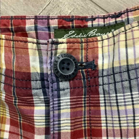 Women's Eddie Bauer 8 M Medium Shorts Mercer Fit Khakis Chino Bermuda Red Blue - Picture 6 of 10